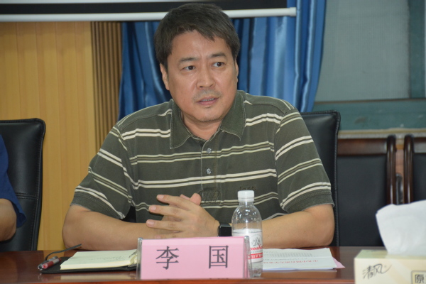 学院党委书记李国对主题教育工作进行动员部署 魏孟吉摄影 