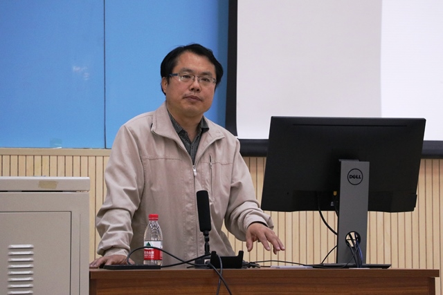 陈春生讲授《坚持党的组织原则,健全和完善党的民主集中制》党课