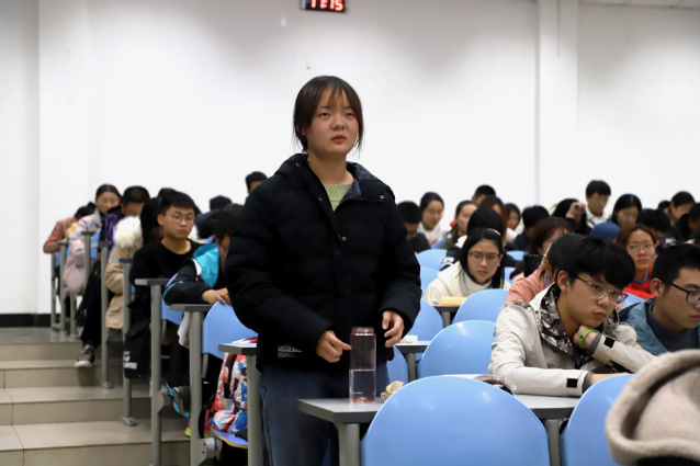 学生提问