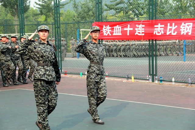 庄严敬礼